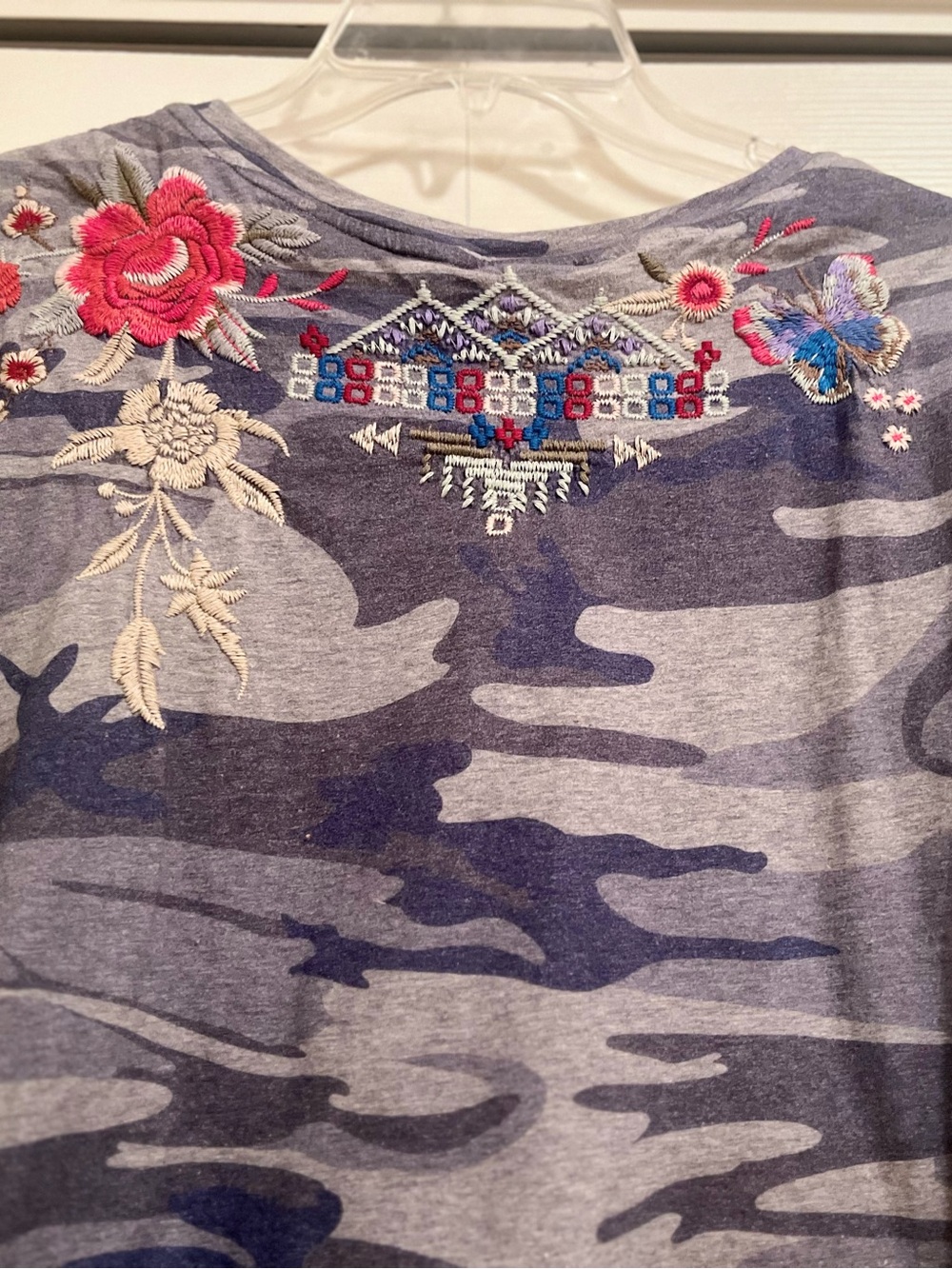 Johnny Was Floral Embroidered Summer Top, size M - Picture 5 of 7